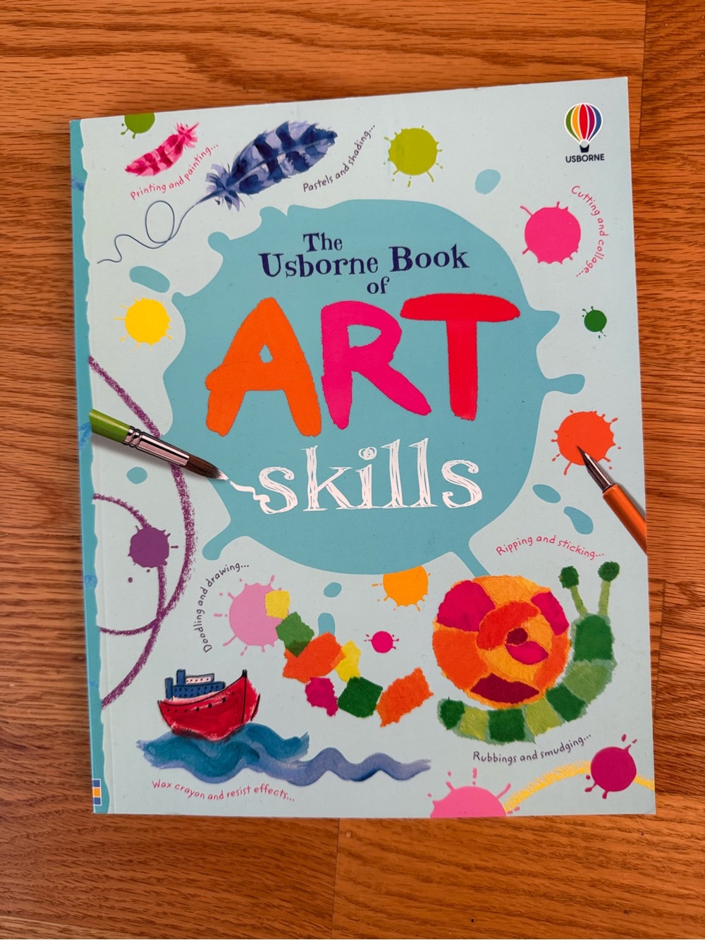 The Usborne Book ART skills for kids